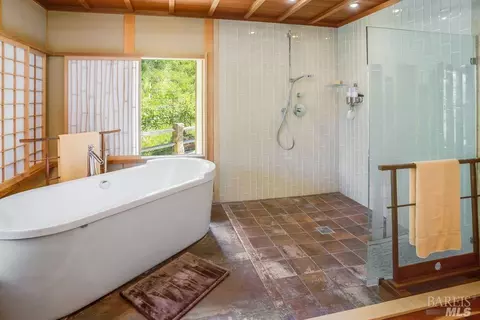Bath - 333-345 Willow Rd, Nicasio, CA 94946 photo 1 of 1