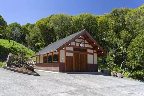 Exterior - 333-345 Willow Rd, Nicasio, CA 94946 photo 7 of 11