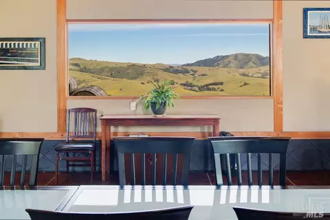 Dining - 333-345 Willow Rd, Nicasio, CA 94946 photo 4 of 5