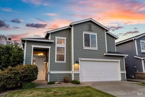 1210 Maple Dr, Rohnert Park, CA 94928