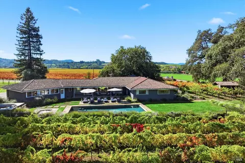 7616 Highway 128, Healdsburg, CA 95448