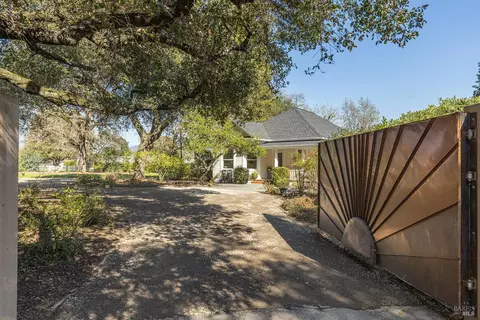 17311 Arnold Dr, Sonoma, CA 95476