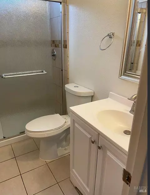 Bath - 8175 Arthur St, Cotati, CA 94931 photo 2 of 2