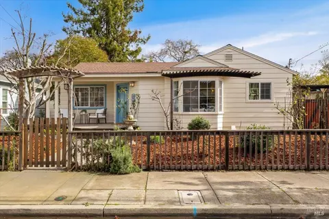 1804-1806 Beaver St, Santa Rosa, CA 95404