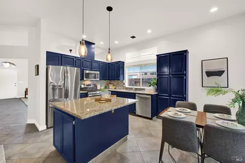 Kitchen - 4758 Antelope Cir, Fairfield, CA 94534 photo 9 of 10