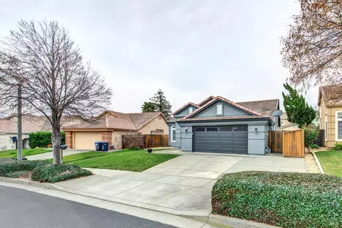 Exterior - 4758 Antelope Cir, Fairfield, CA 94534 photo 4 of 22