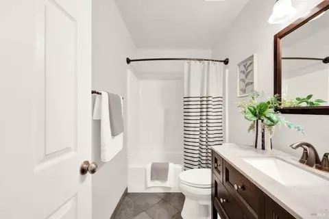 Bath - 4758 Antelope Cir, Fairfield, CA 94534 photo 4 of 4