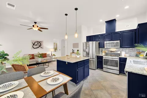 Kitchen - 4758 Antelope Cir, Fairfield, CA 94534 photo 8 of 10