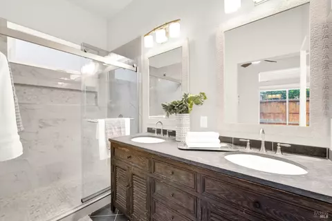 Bath - 4758 Antelope Cir, Fairfield, CA 94534 photo 1 of 4