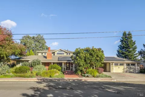 200 Alderbrook Dr, Santa Rosa, CA 95405