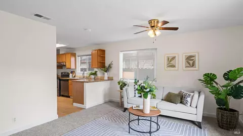 2450 Oceanic Dr, Fairfield, CA 94533