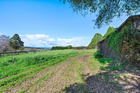 Exterior - 8400 Blackney Rd, Sebastopol, CA 95472 photo 6 of 13