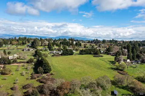View/Area - 8400 Blackney Rd, Sebastopol, CA 95472 photo 3 of 6