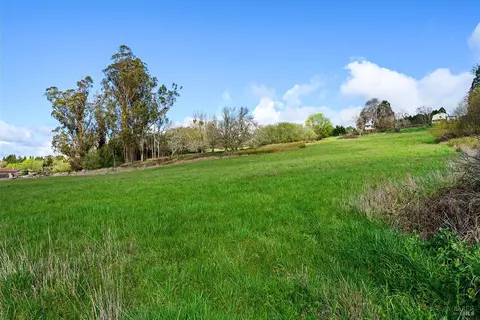 Exterior - 8400 Blackney Rd, Sebastopol, CA 95472 photo 1 of 13