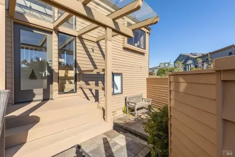 Exterior - 300 Sanderling Ct, Bodega Bay, CA 94923 photo 8 of 10