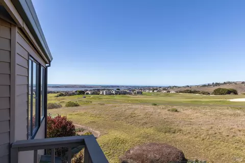 View/Area - 300 Sanderling Ct, Bodega Bay, CA 94923 photo 3 of 6