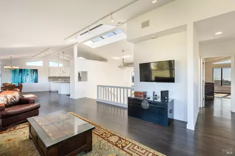 Living - 300 Sanderling Ct, Bodega Bay, CA 94923 photo 1 of 6