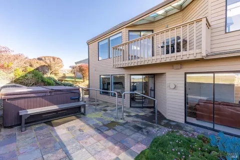 Exterior - 300 Sanderling Ct, Bodega Bay, CA 94923 photo 7 of 10