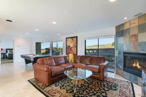 Living - 300 Sanderling Ct, Bodega Bay, CA 94923 photo 4 of 6