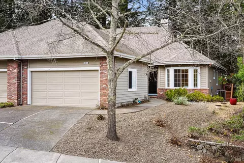 1011 Oak Mesa Dr, Santa Rosa, CA 95409