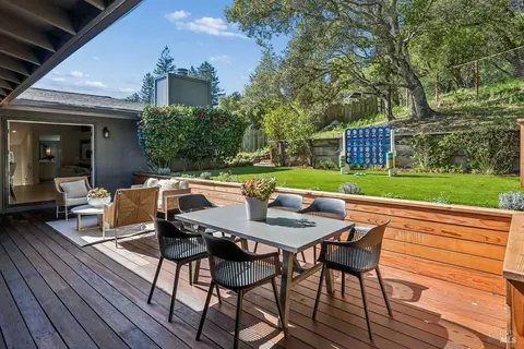 Exterior - 15 Underhill Rd, Mill Valley, CA 94941 photo 3 of 7