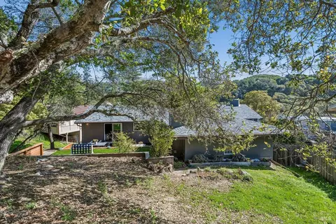 Exterior - 15 Underhill Rd, Mill Valley, CA 94941 photo 7 of 7