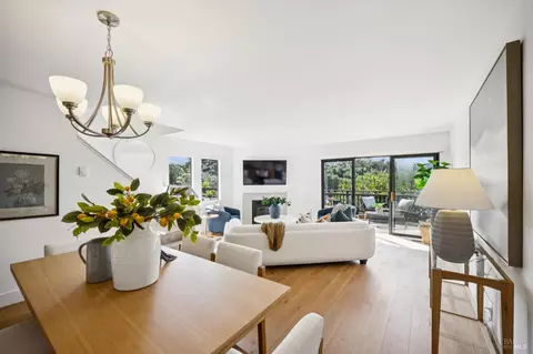 Dining - 167 Headlands Ct, Sausalito, CA 94965 photo 2 of 4