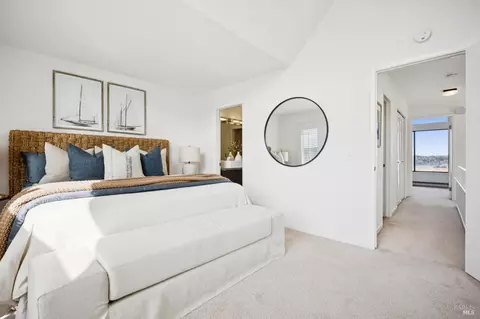 Bedroom - 167 Headlands Ct, Sausalito, CA 94965 photo 2 of 6