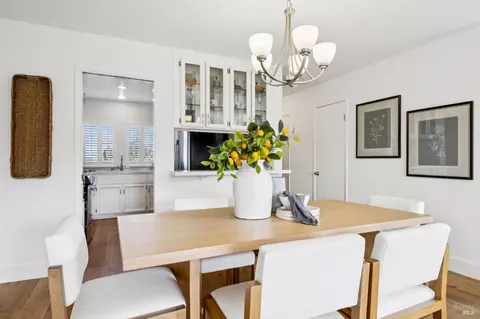 Dining - 167 Headlands Ct, Sausalito, CA 94965 photo 3 of 4