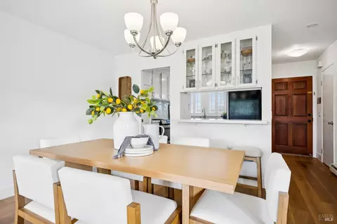 Dining - 167 Headlands Ct, Sausalito, CA 94965 photo 4 of 4