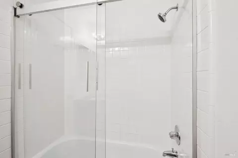 Bath - 167 Headlands Ct, Sausalito, CA 94965 photo 9 of 9