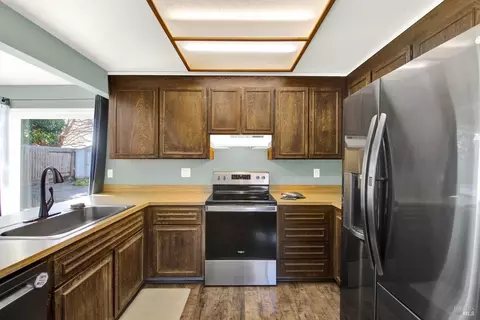 Kitchen - 1212 Stirling Dr, Rodeo, CA 94572 photo 5 of 8