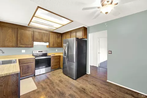 Kitchen - 1212 Stirling Dr, Rodeo, CA 94572 photo 3 of 8