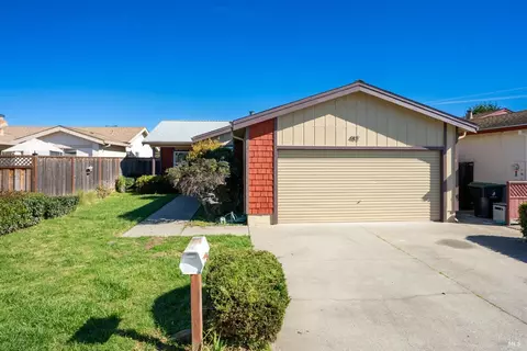 482 Vivienne Dr, Watsonville, CA 95076