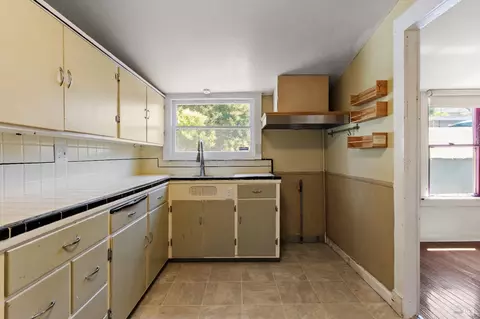 Kitchen - 1322 Sutter St, Vallejo, CA 94590 photo 2 of 3