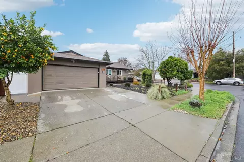 Exterior - 3273 Macfadden St, Napa, CA 94558 photo 8 of 10