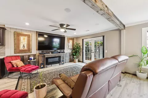Living - 3273 Macfadden St, Napa, CA 94558 photo 2 of 4