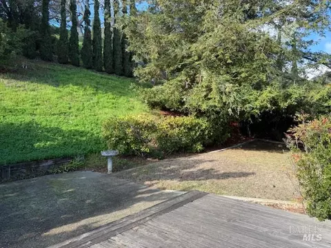 Exterior - 1238 Center Ave, Martinez, CA 94553 photo 2 of 8