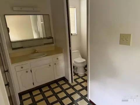 Bath - 1238 Center Ave, Martinez, CA 94553 photo 1 of 3