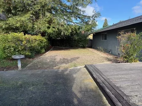 Exterior - 1238 Center Ave, Martinez, CA 94553 photo 3 of 8