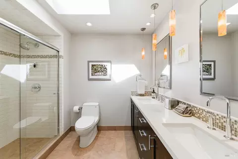 Bath - 200 Sky Oaks Dr, Angwin, CA 94508 photo 2 of 5
