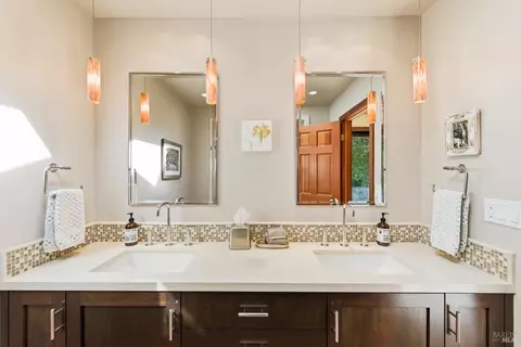 Bath - 200 Sky Oaks Dr, Angwin, CA 94508 photo 3 of 5