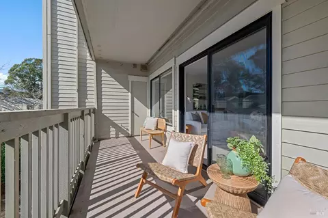 Exterior - 115 Eucalyptus Knoll St, Mill Valley, CA 94941 photo 3 of 8