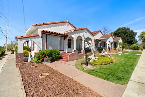 Exterior - 803-811 E 5th St, Benicia, CA 94510 photo 4 of 14