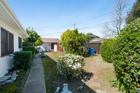 Exterior - 803-811 E 5th St, Benicia, CA 94510 photo 8 of 14