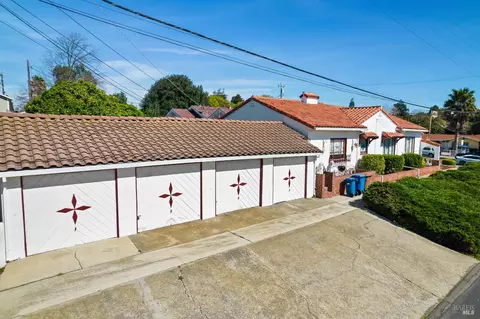 Exterior - 803-811 E 5th St, Benicia, CA 94510 photo 13 of 14