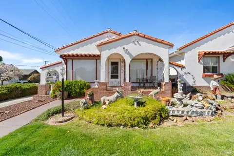 Exterior - 803-811 E 5th St, Benicia, CA 94510 photo 5 of 14