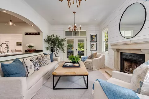 1243 Stockton St, Saint Helena, CA 94574