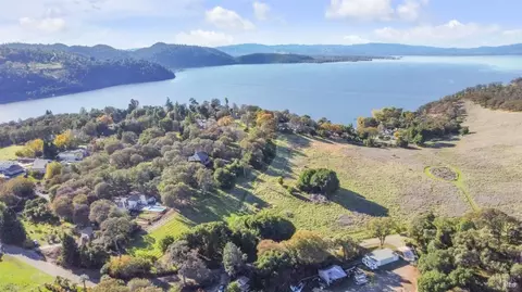 8245 Point Dr, Kelseyville, CA 95451