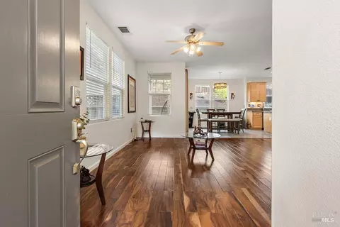Entry Way - 8128 Carlisle Way, Vallejo, CA 94591 photo 1 of 3